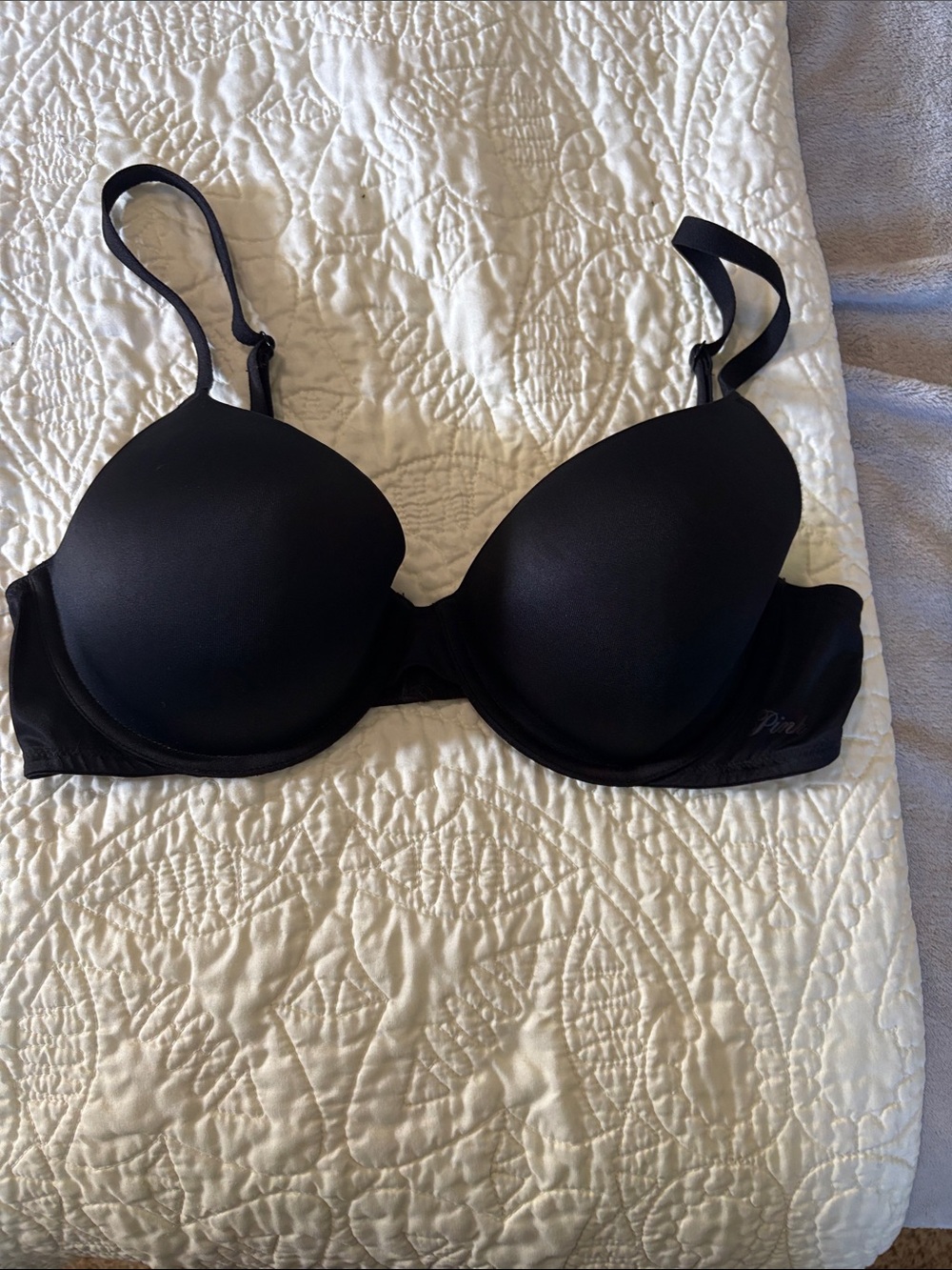 PINK Victoria's Secret Smooth Black T-Shirt Bra
